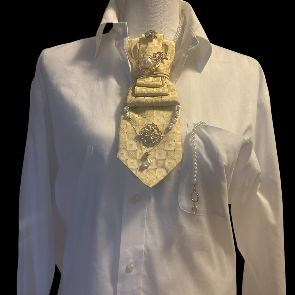 Calvin Klein 100% Silk Tie Necklace Mermaid Pearl Embellished Gold Champagne - Picture 3 of 12